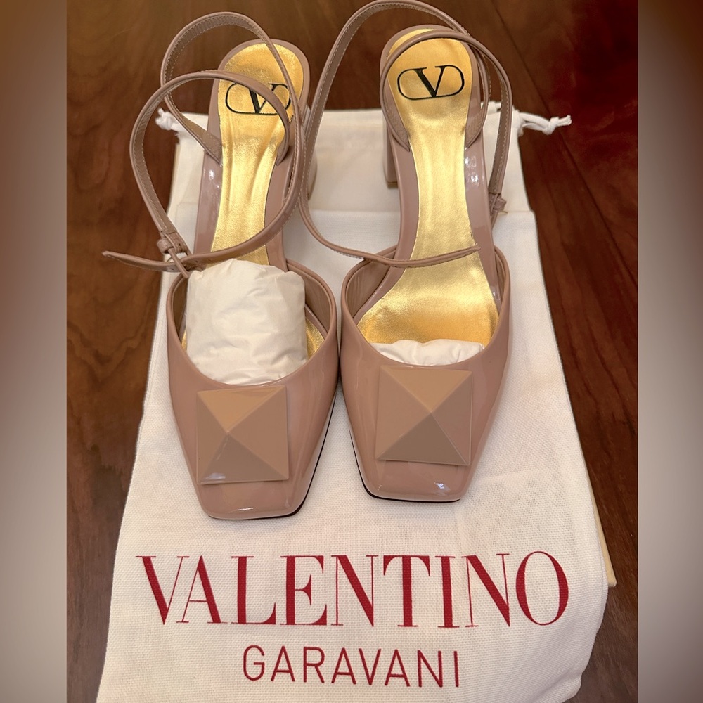 NEW Valentino Nude Sandal Strap Heel size 7.5